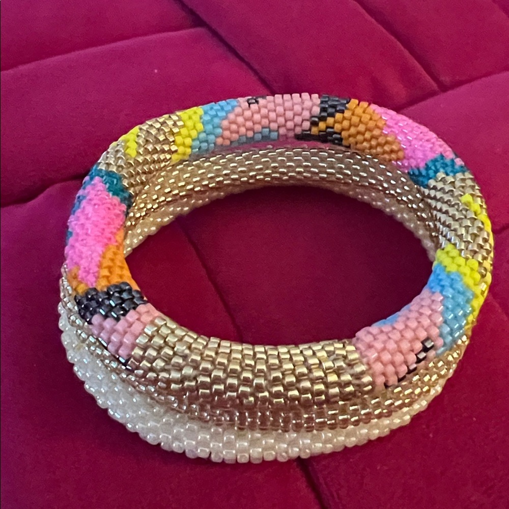 Handmade Glass Bead Bracelet - Picture 3 of 4